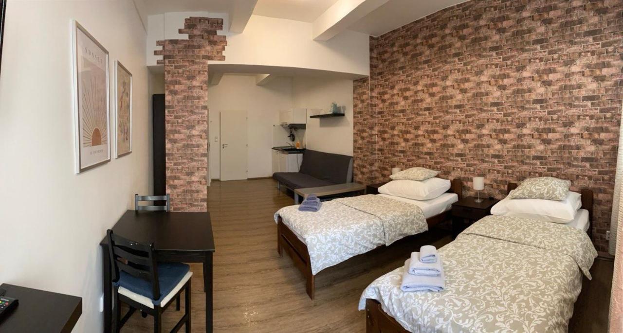 Zizkov Cosy Studio Apartments Praga Esterno foto